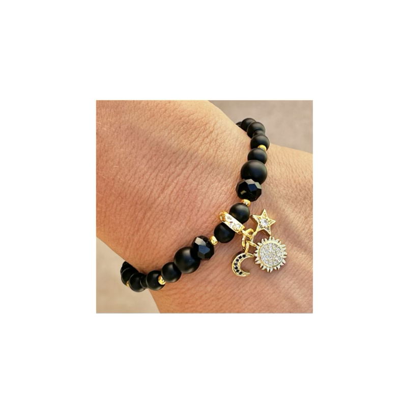 Bracelet perles onyx, pendentif soleil/lune/etoile